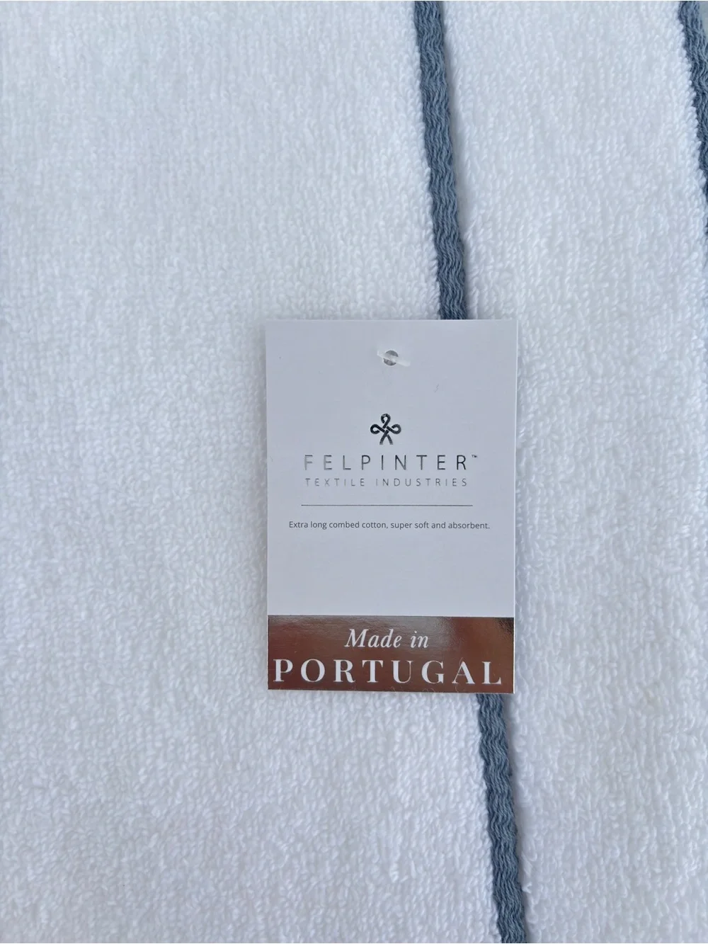 NWT 2Pc Felpinter Portugal White Luxury Bath Towels Blue Grey Embroidered Line